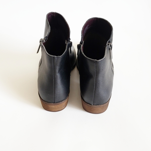 KENSIE GHITA Black Leather Ankle Almond Toe Booties Size 9 - Picture 5 of 10